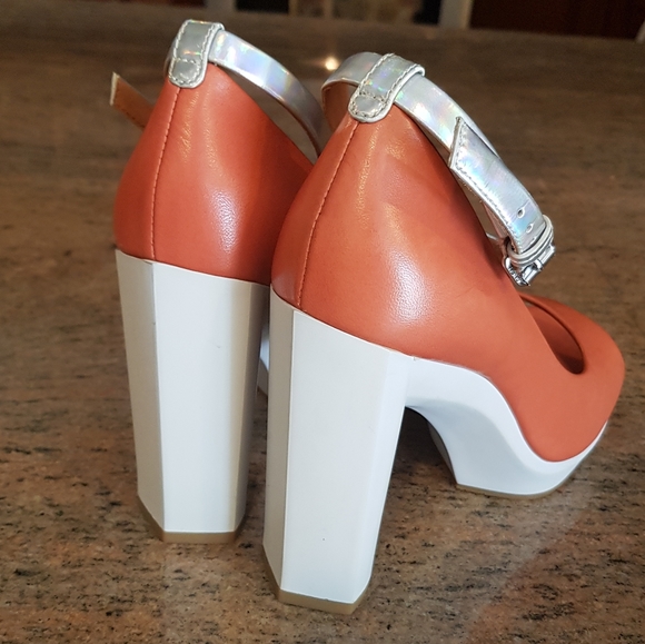 Marc by marc jacobs orange/silver pumps - Picture 4 of 6